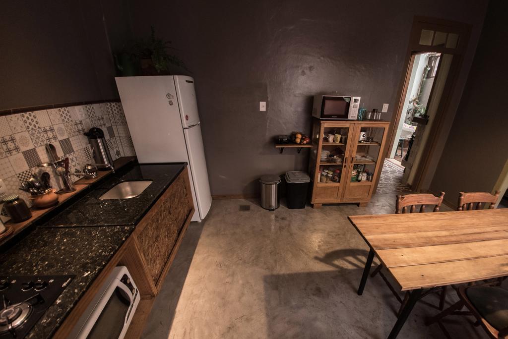 Frida Casa Hostel Пелотас Экстерьер фото