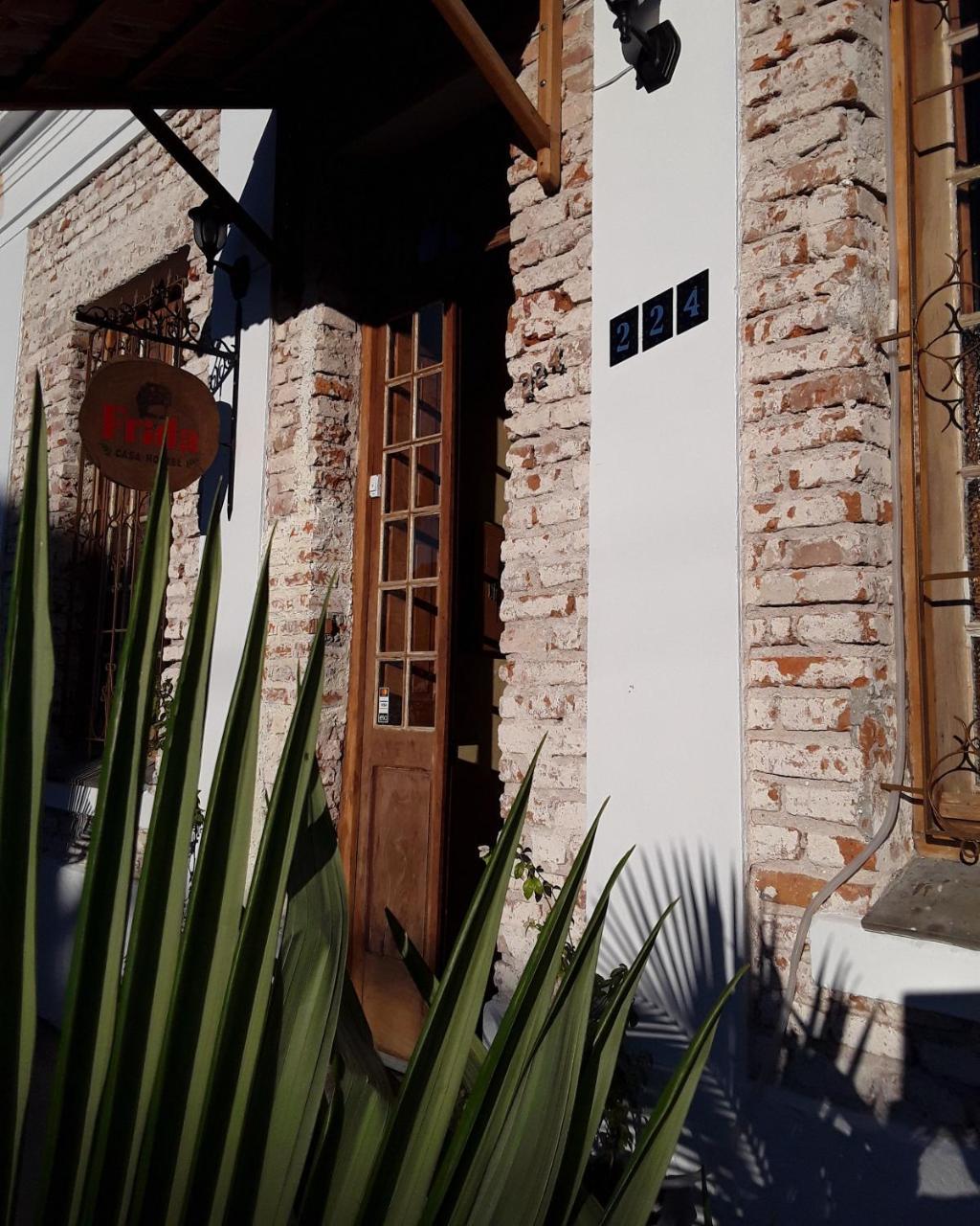 Frida Casa Hostel Пелотас Экстерьер фото